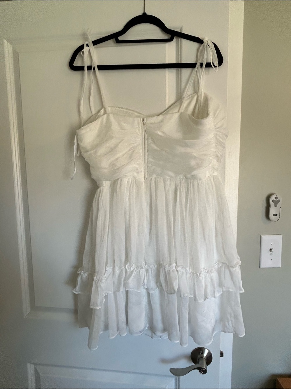 Lulu's white mini dress - Picture 4 of 5